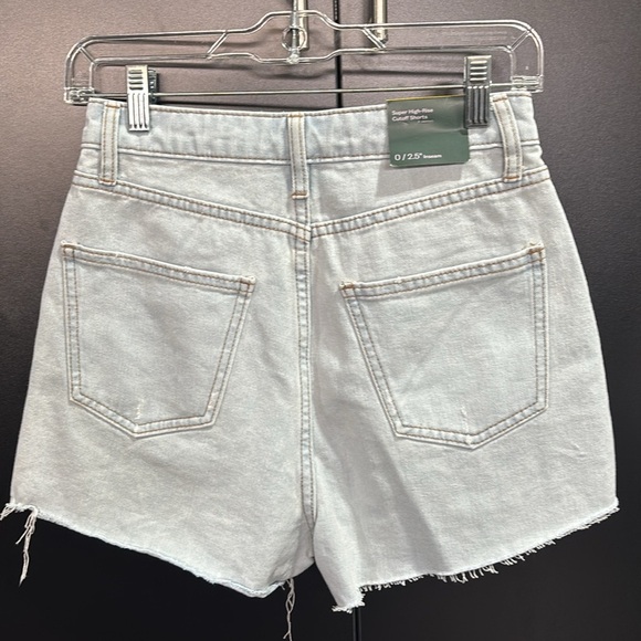 Wild Fable super high-rise cut off, 5 pocket, belt loop, button fly shorts - Picture 5 of 9